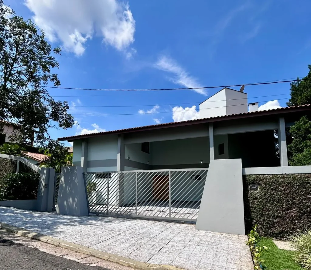 SOFISTICAÇÃO, ESPAÇO E LAZER COMPLETO NO CONDOMÍNIO VINHAS DE JOÃO PAULO II!
